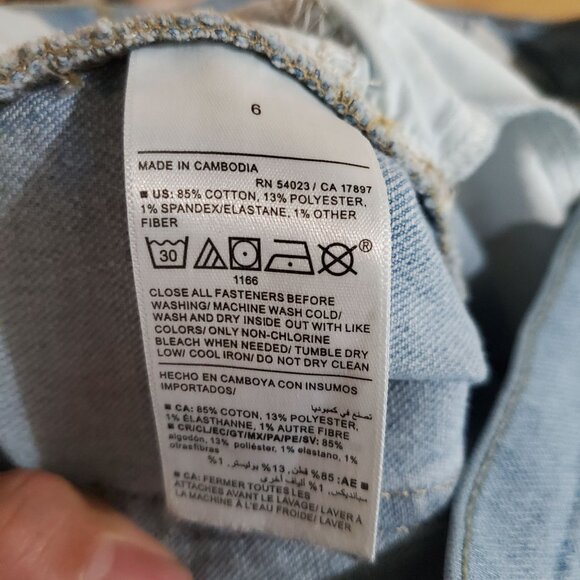 Old Navy Jeans Womens Size 6 Blue Mid-Rise Stretch Denim Classic Fit Straight - Picture 3 of 10